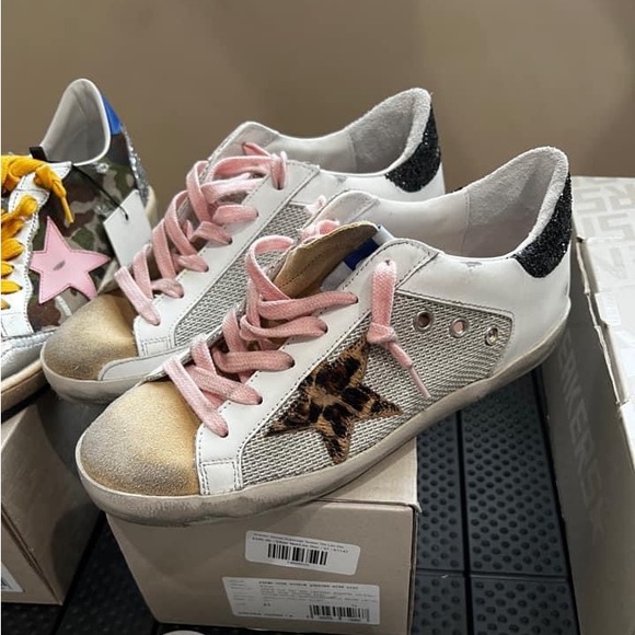 BNIB Golden Goose - Picture 2 of 6